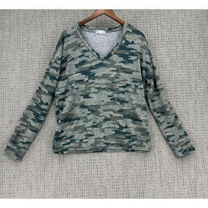 Carve Design Top Womens Size L Large Green Pullover Long Sleeve Camo V-Neck